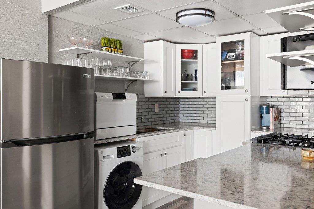 1800 Lavaca St # 207, Austin, TX 78701