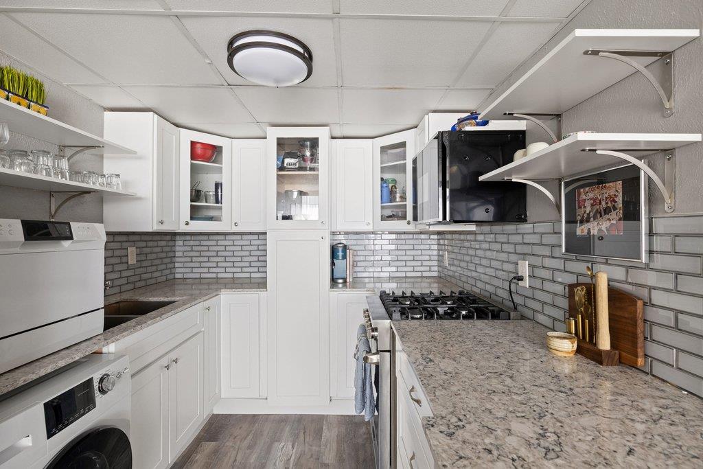 1800 Lavaca St # 207, Austin, TX 78701