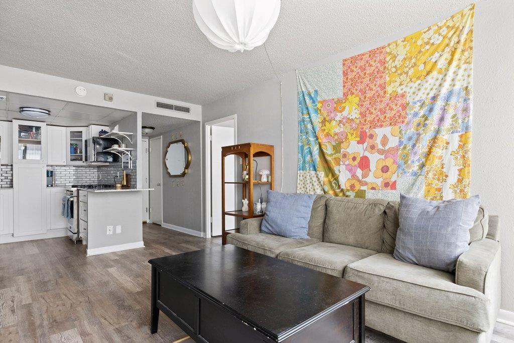 1800 Lavaca St # 207, Austin, TX 78701