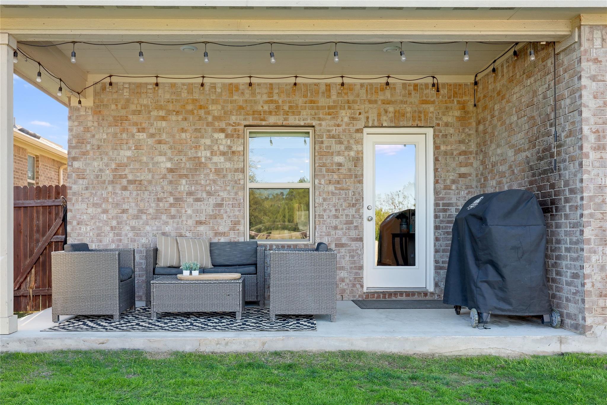 616 Sigourney Way, Leander, TX 78641