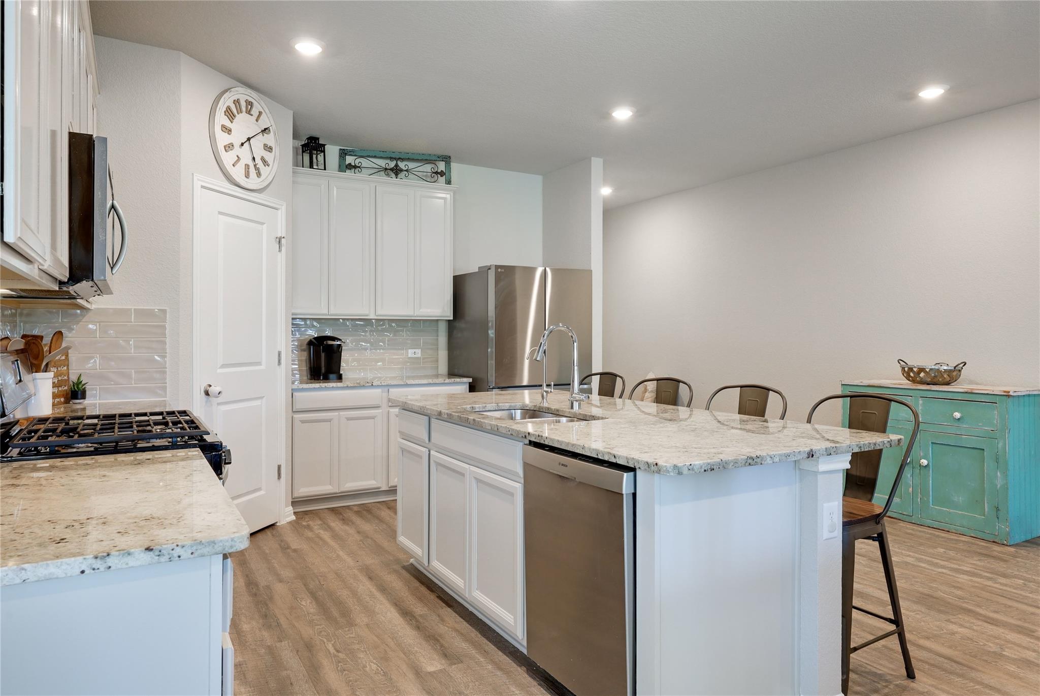 616 Sigourney Way, Leander, TX 78641