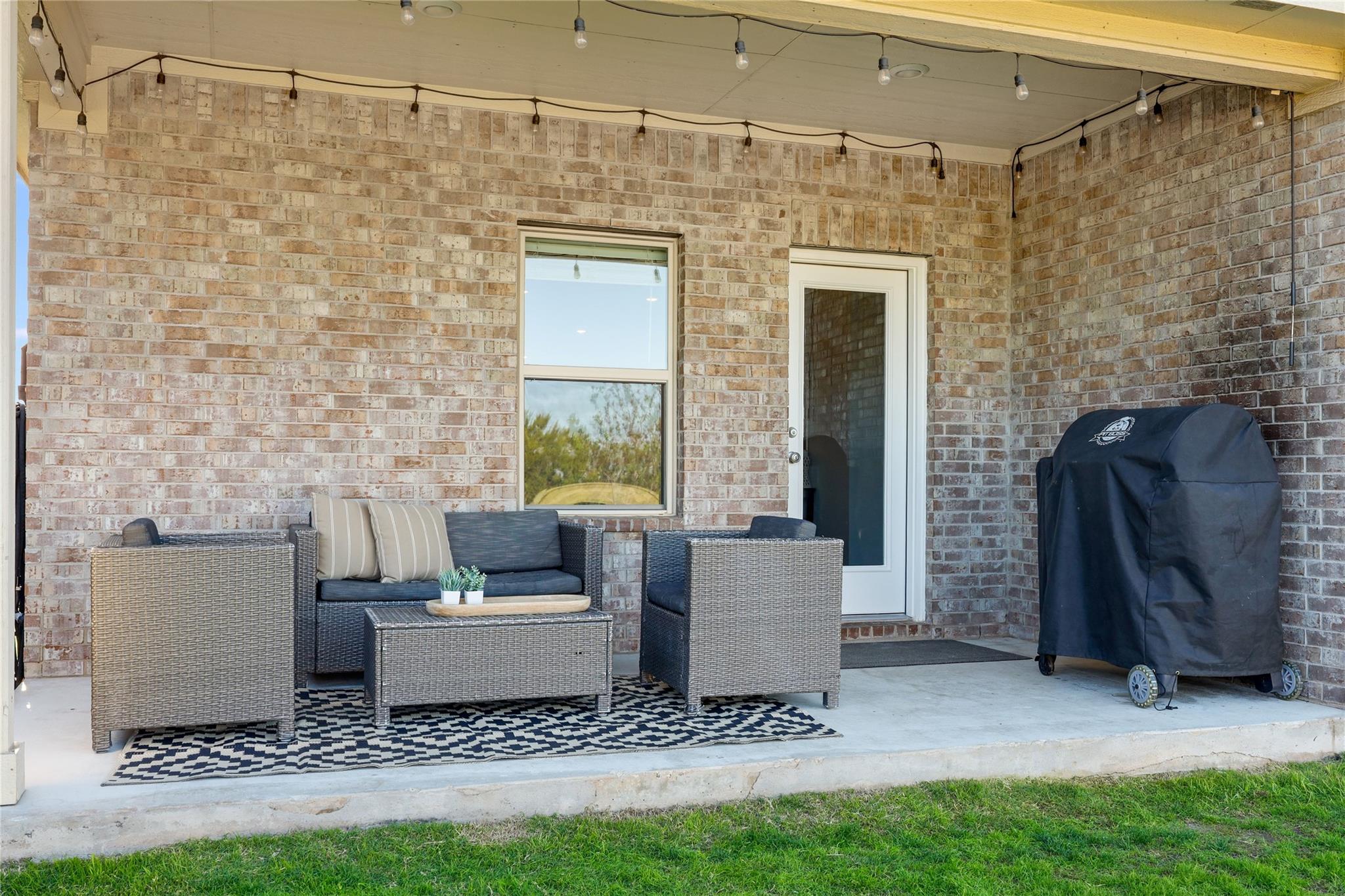 616 Sigourney Way, Leander, TX 78641