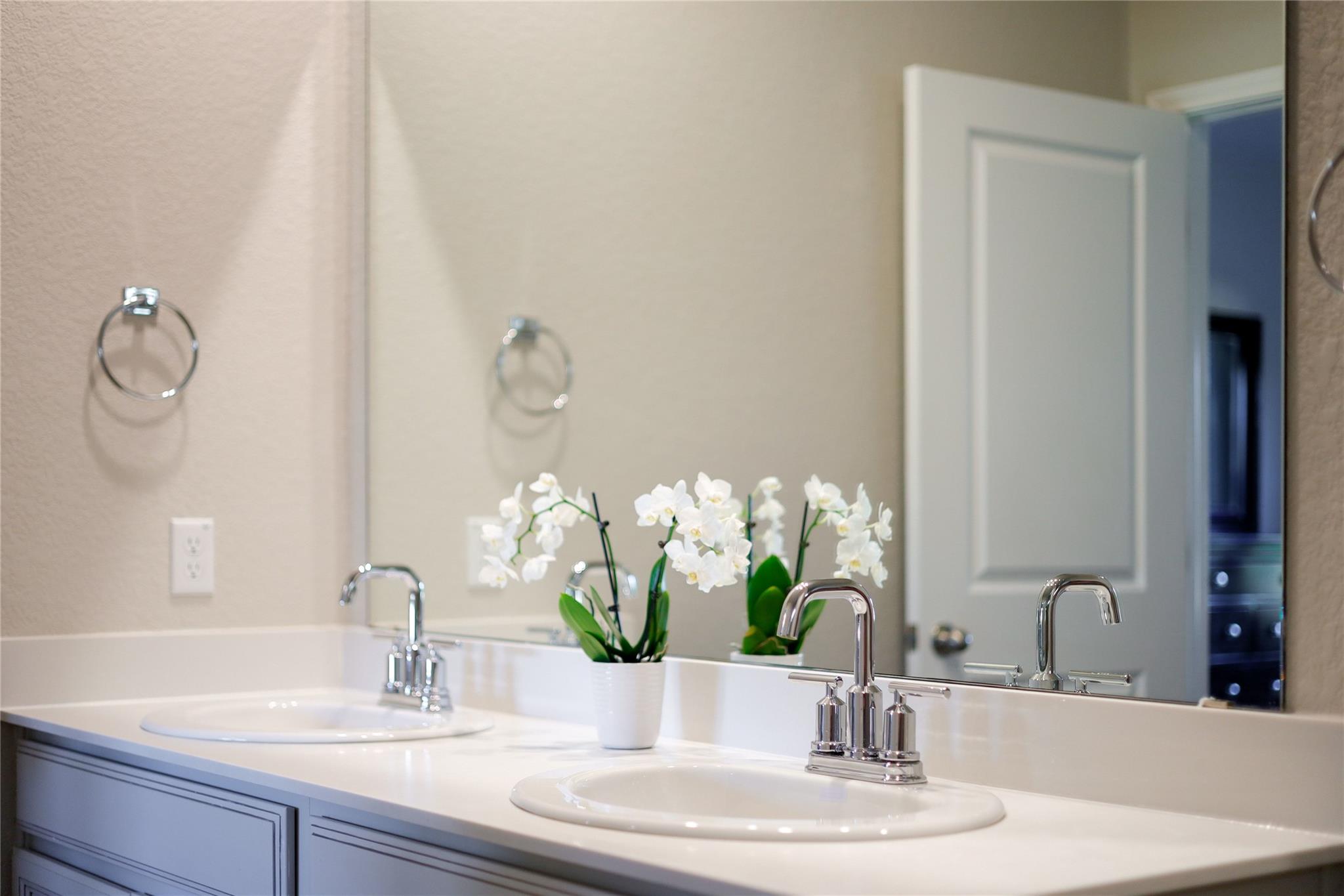 616 Sigourney Way, Leander, TX 78641