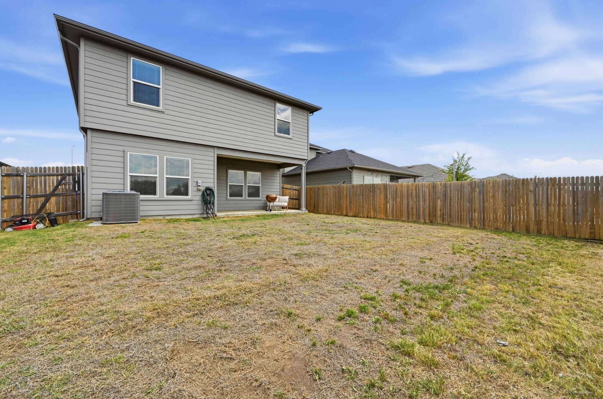 162 Euclid Ln, Kyle, TX 78640