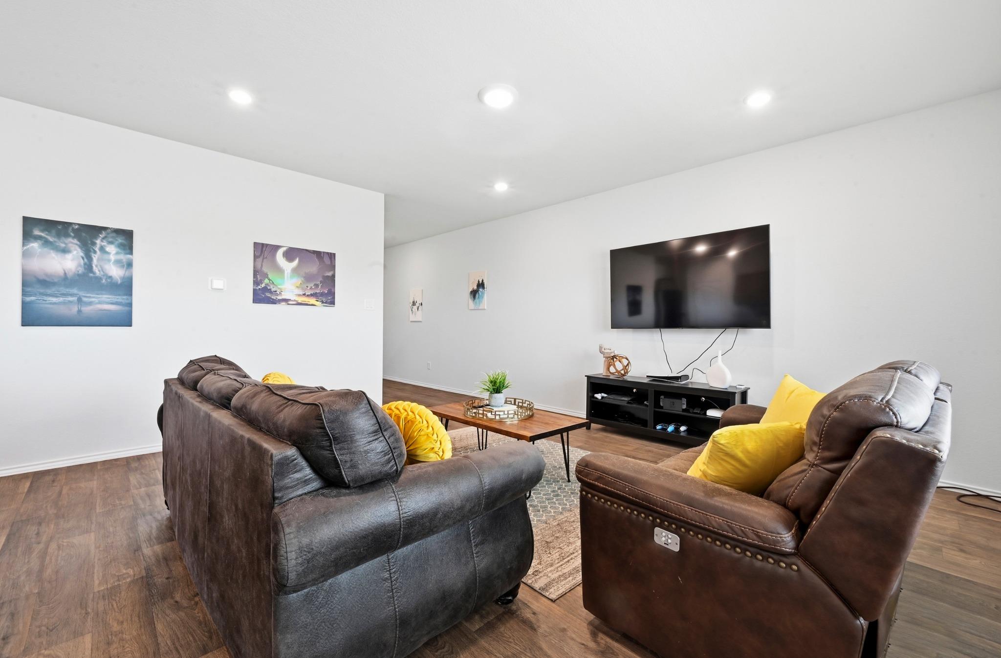 162 Euclid Ln, Kyle, TX 78640