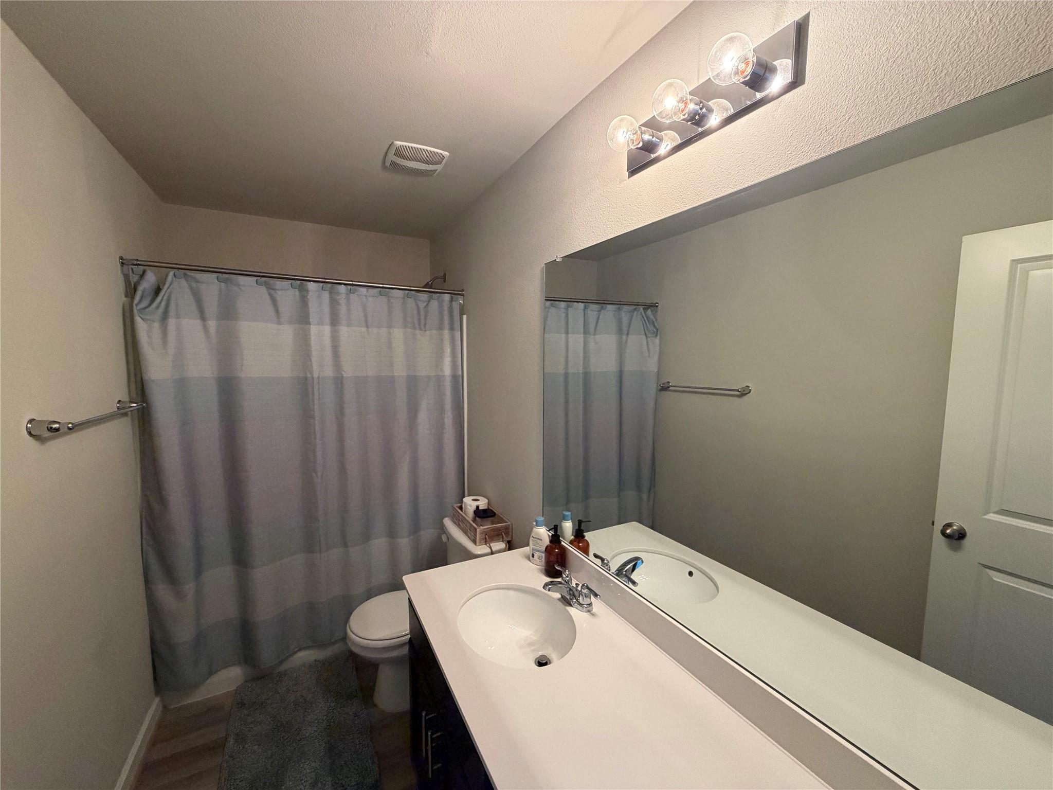 125 Threshing Rd # A, Buda, TX 78610