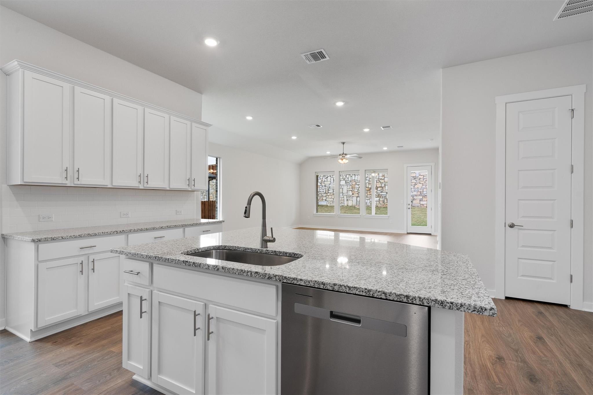 305 Barton Run Dr, Georgetown, TX 78628