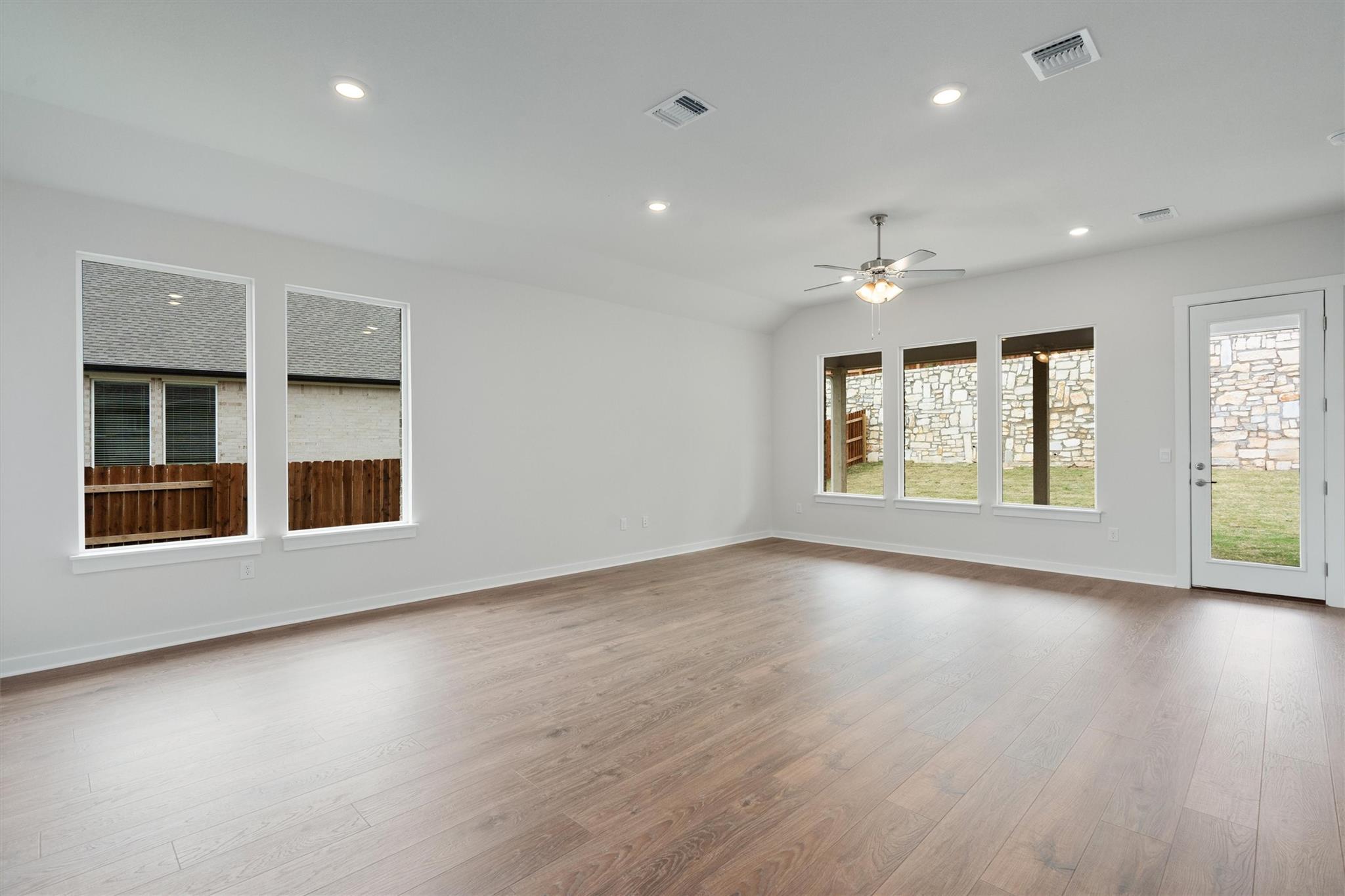 305 Barton Run Dr, Georgetown, TX 78628