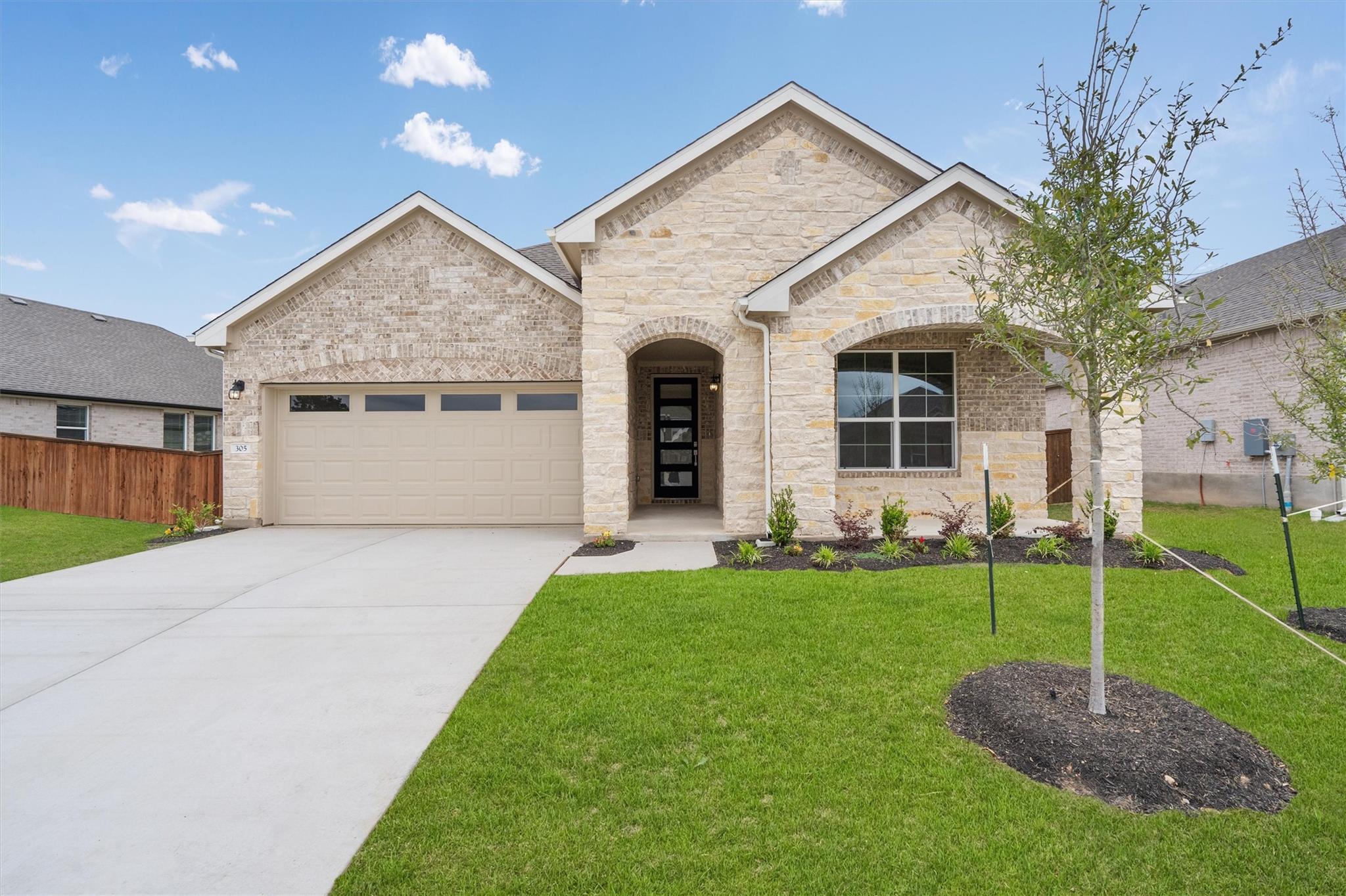 305 Barton Run Dr, Georgetown, TX 78628