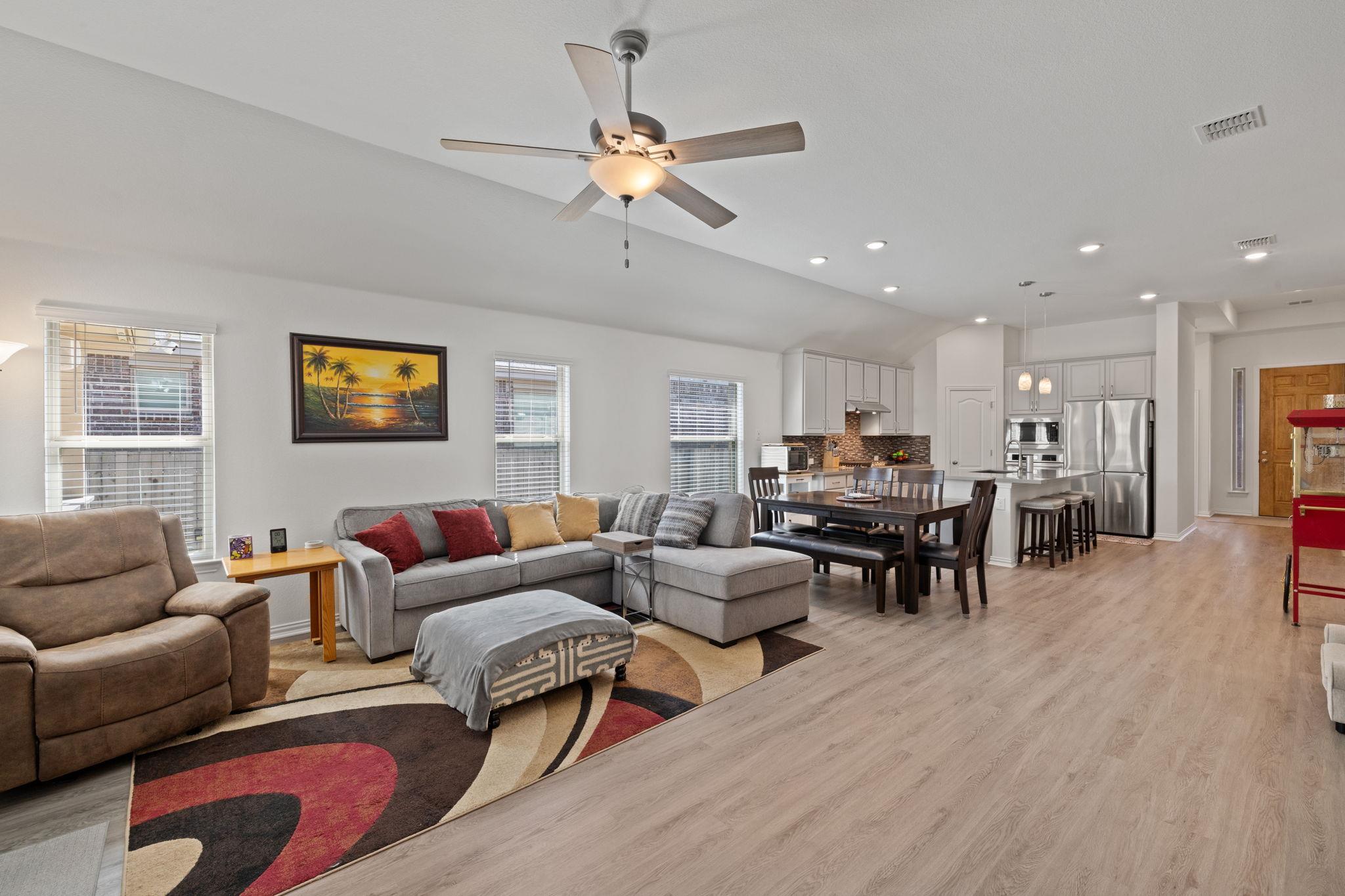 613 Sugar Cane Rd, Buda, TX 78610