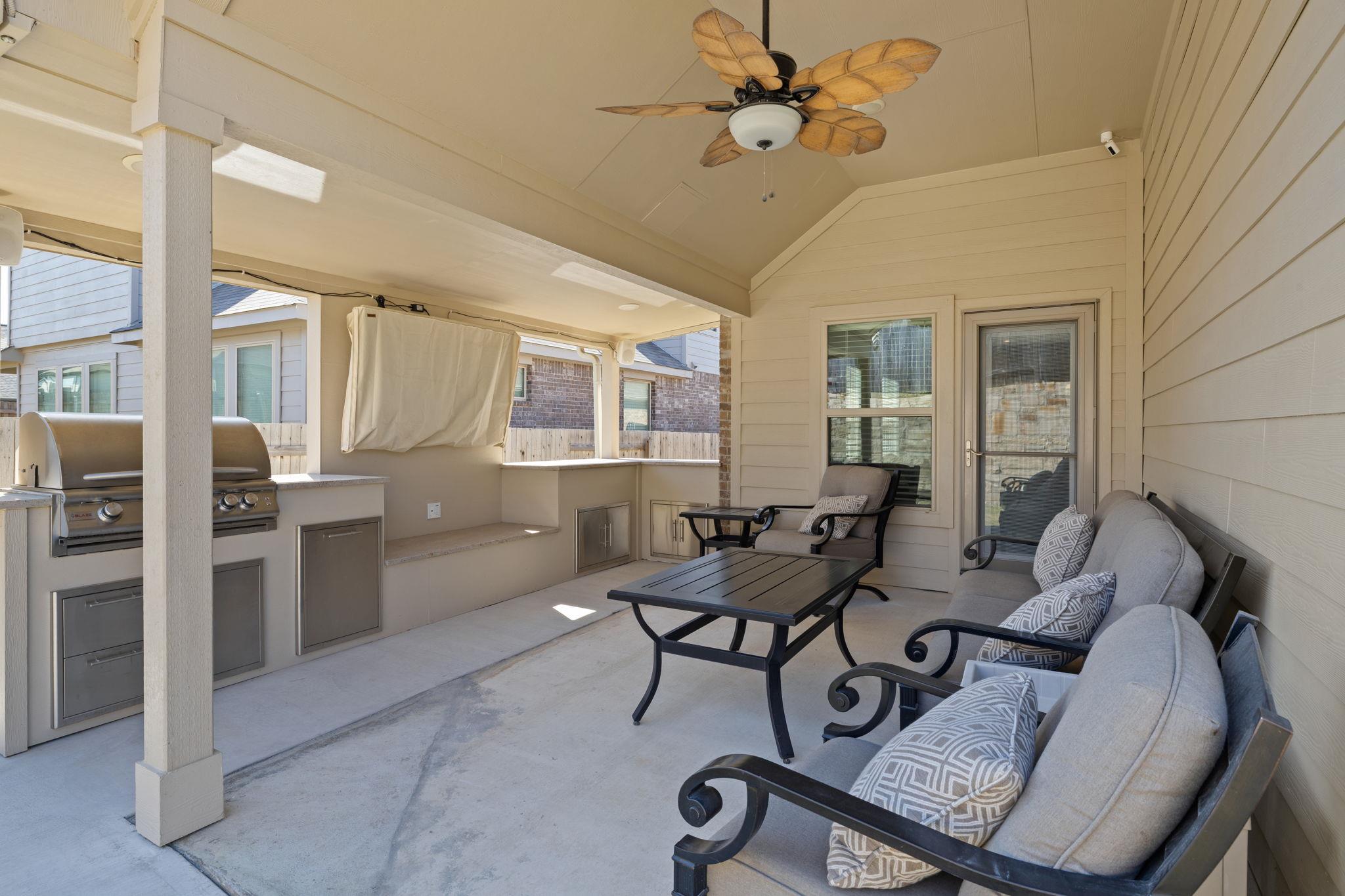 613 Sugar Cane Rd, Buda, TX 78610