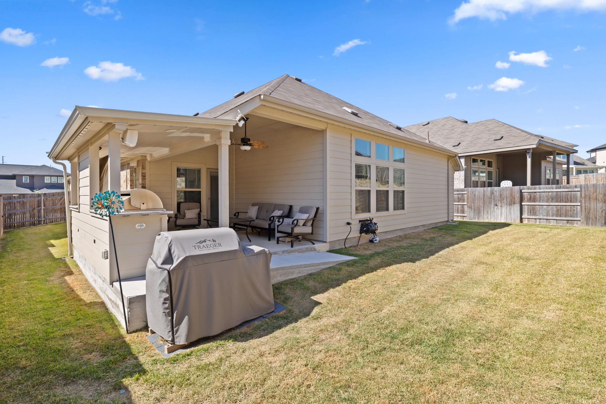 613 Sugar Cane Rd, Buda, TX 78610