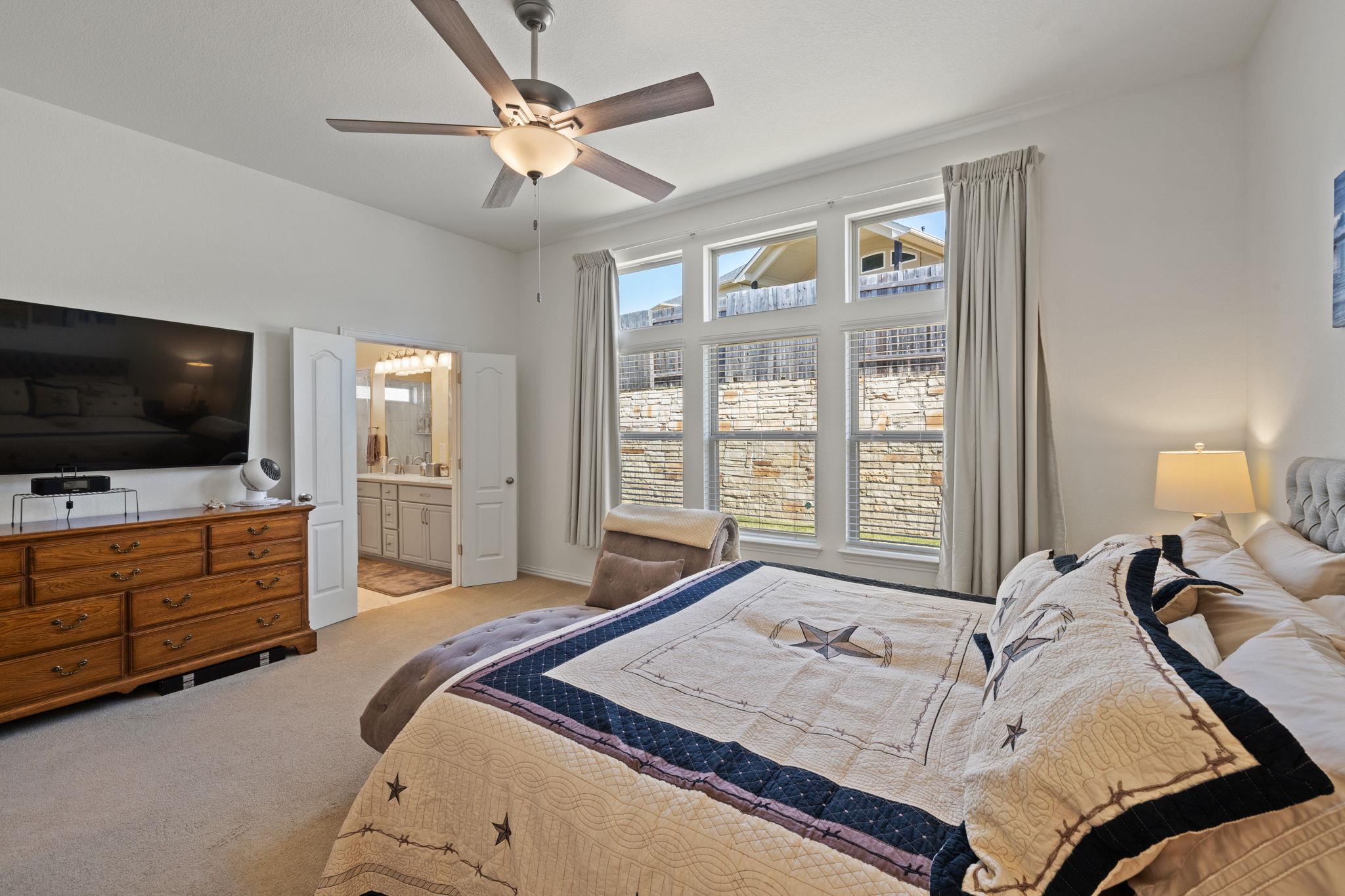 613 Sugar Cane Rd, Buda, TX 78610