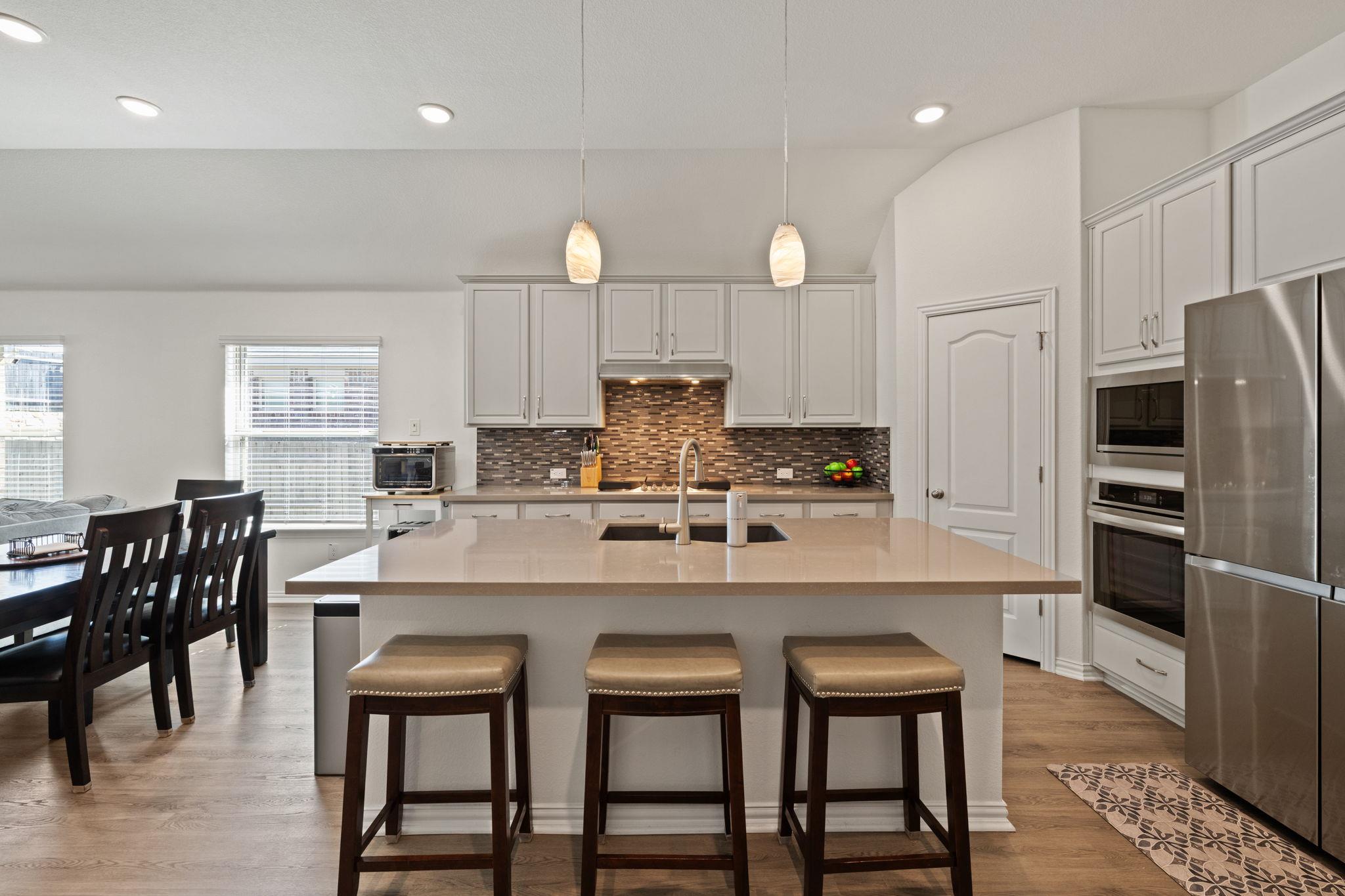 613 Sugar Cane Rd, Buda, TX 78610