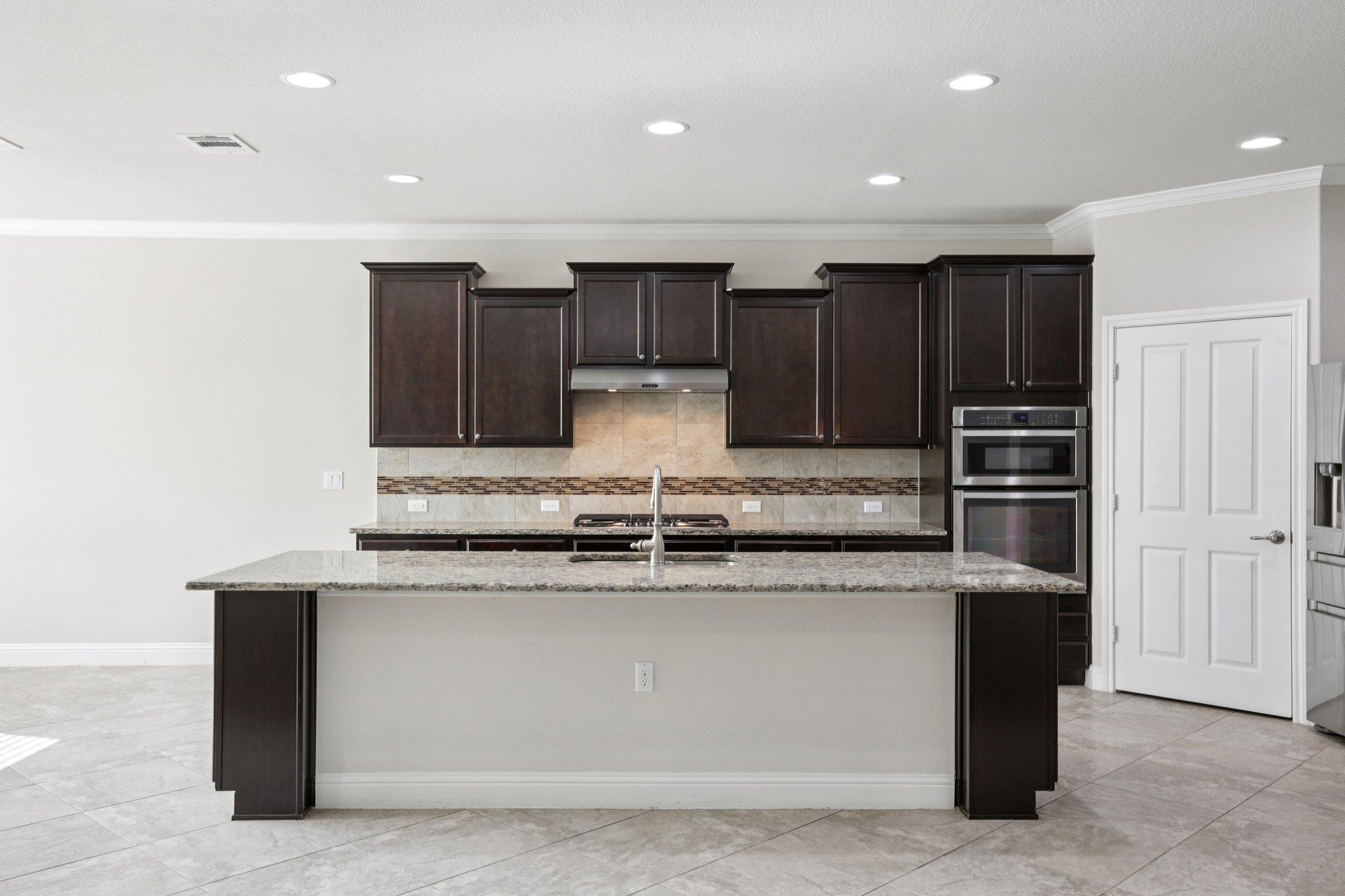 507 Davis Mountain Cir, Georgetown, TX 78633