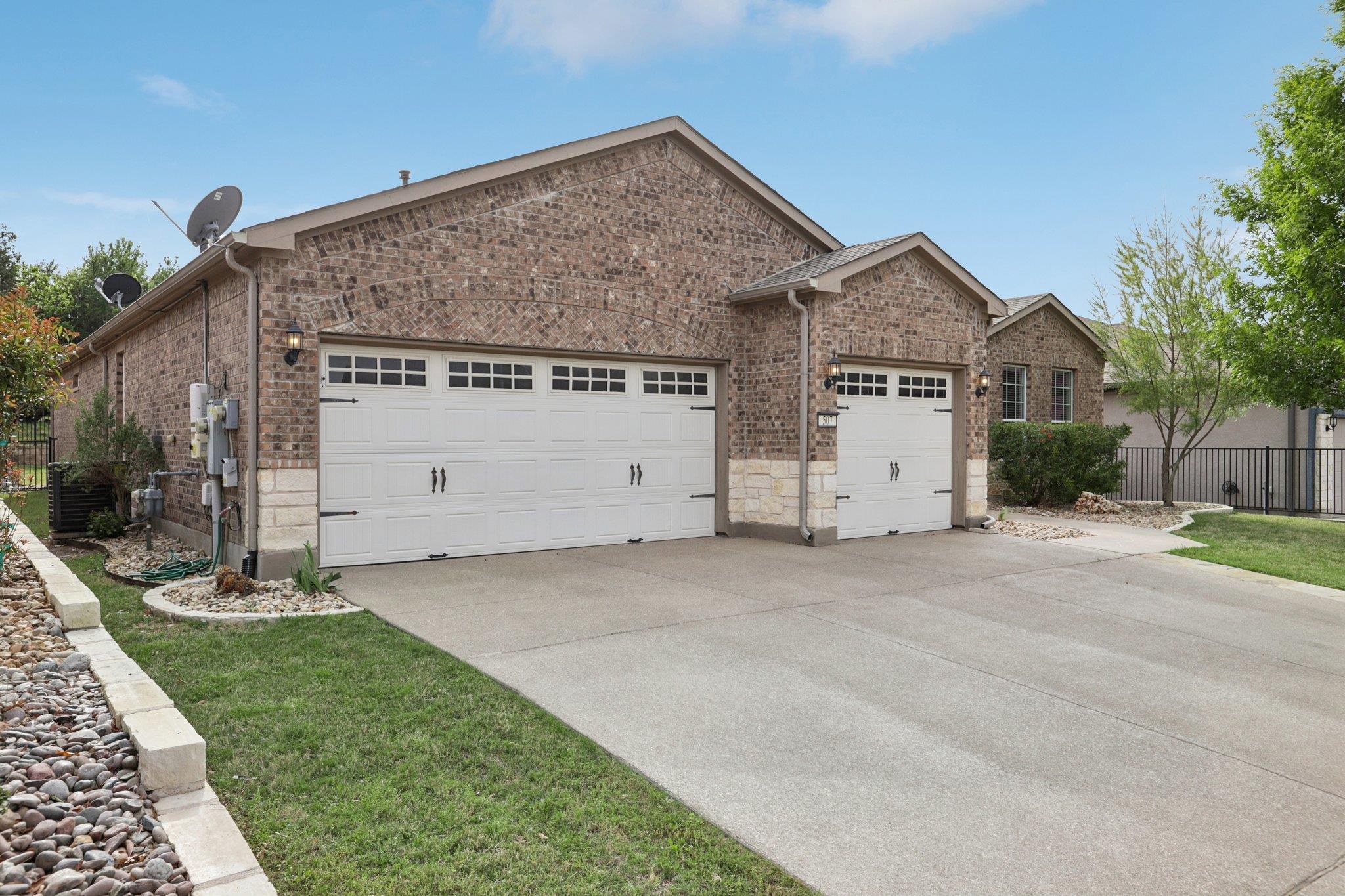 507 Davis Mountain Cir, Georgetown, TX 78633