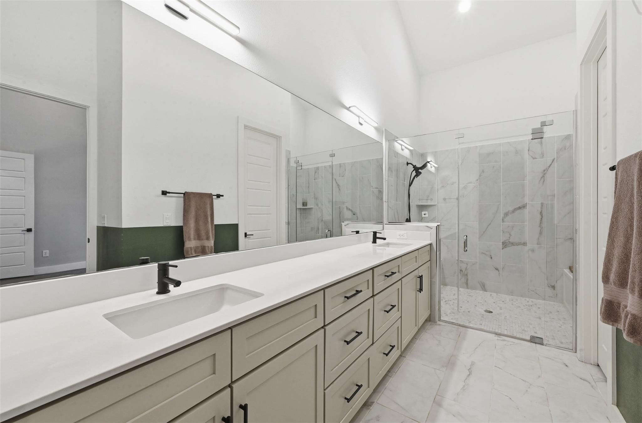 904 Catalpa St # B, Austin, TX 78702