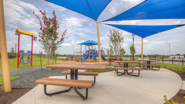 1207 CAMDEN Ln, Lockhart, TX 78644