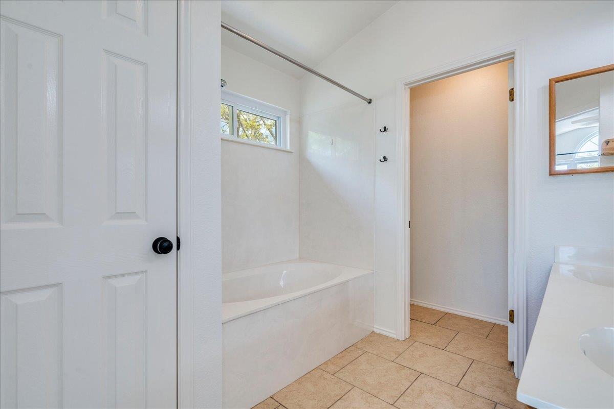 15720 Ecorio Dr, Austin, TX 78728