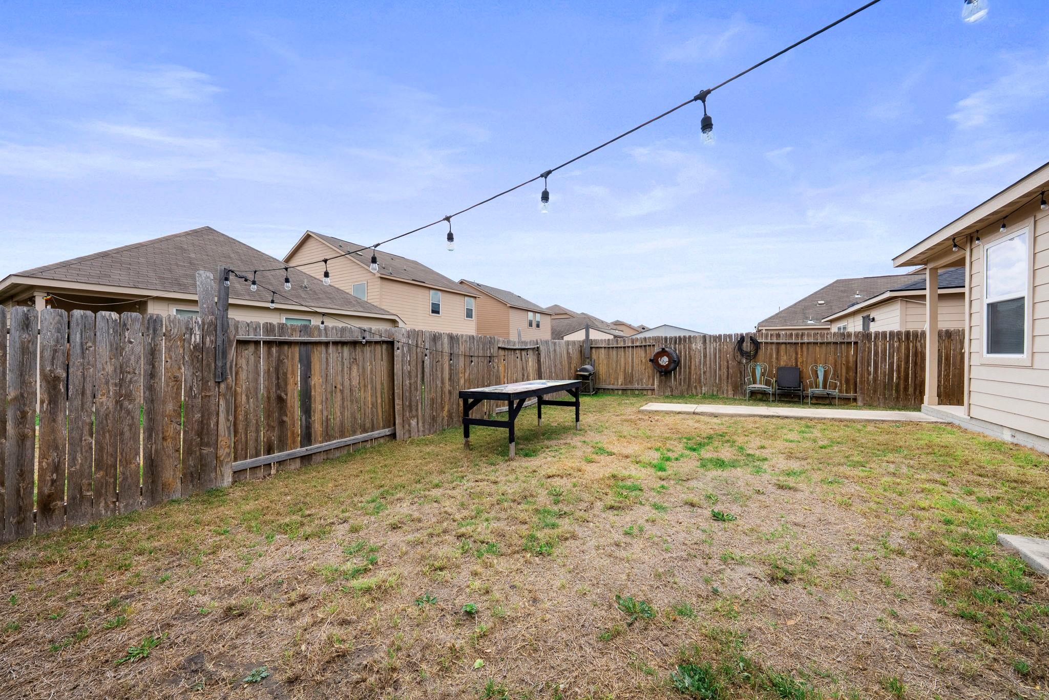 1617 Treeta Trl, Kyle, TX 78640