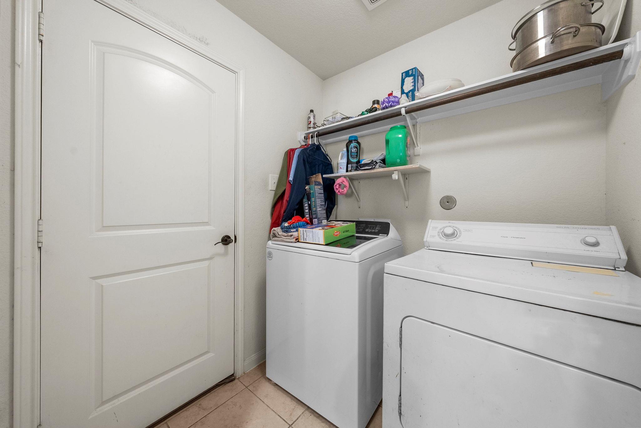 1617 Treeta Trl, Kyle, TX 78640