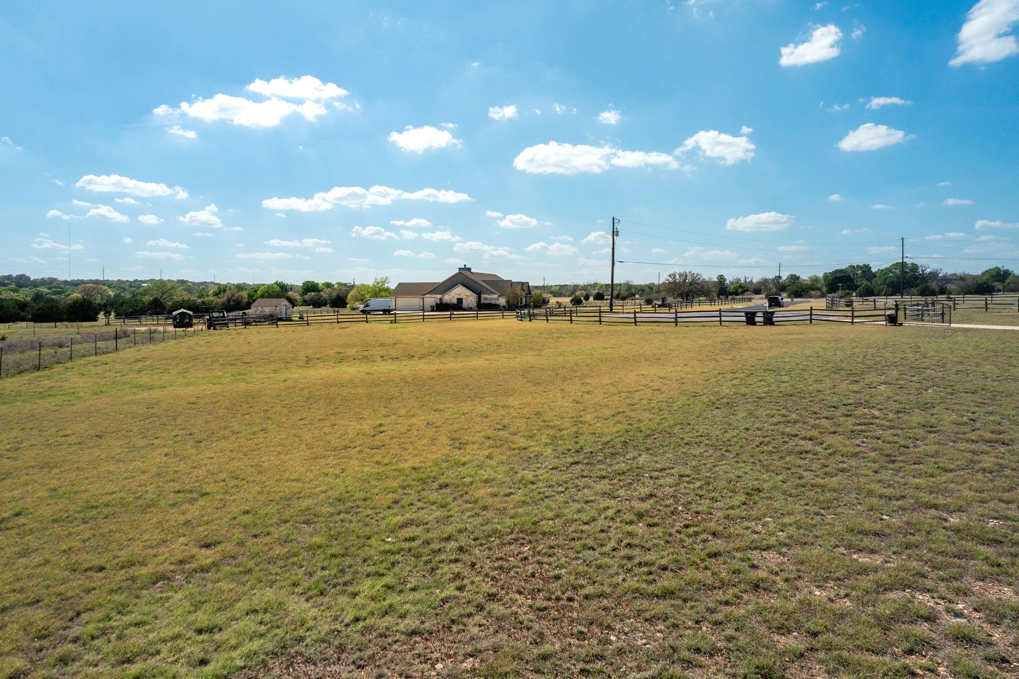200 Stonehouse Dr, Liberty Hill, TX 78642