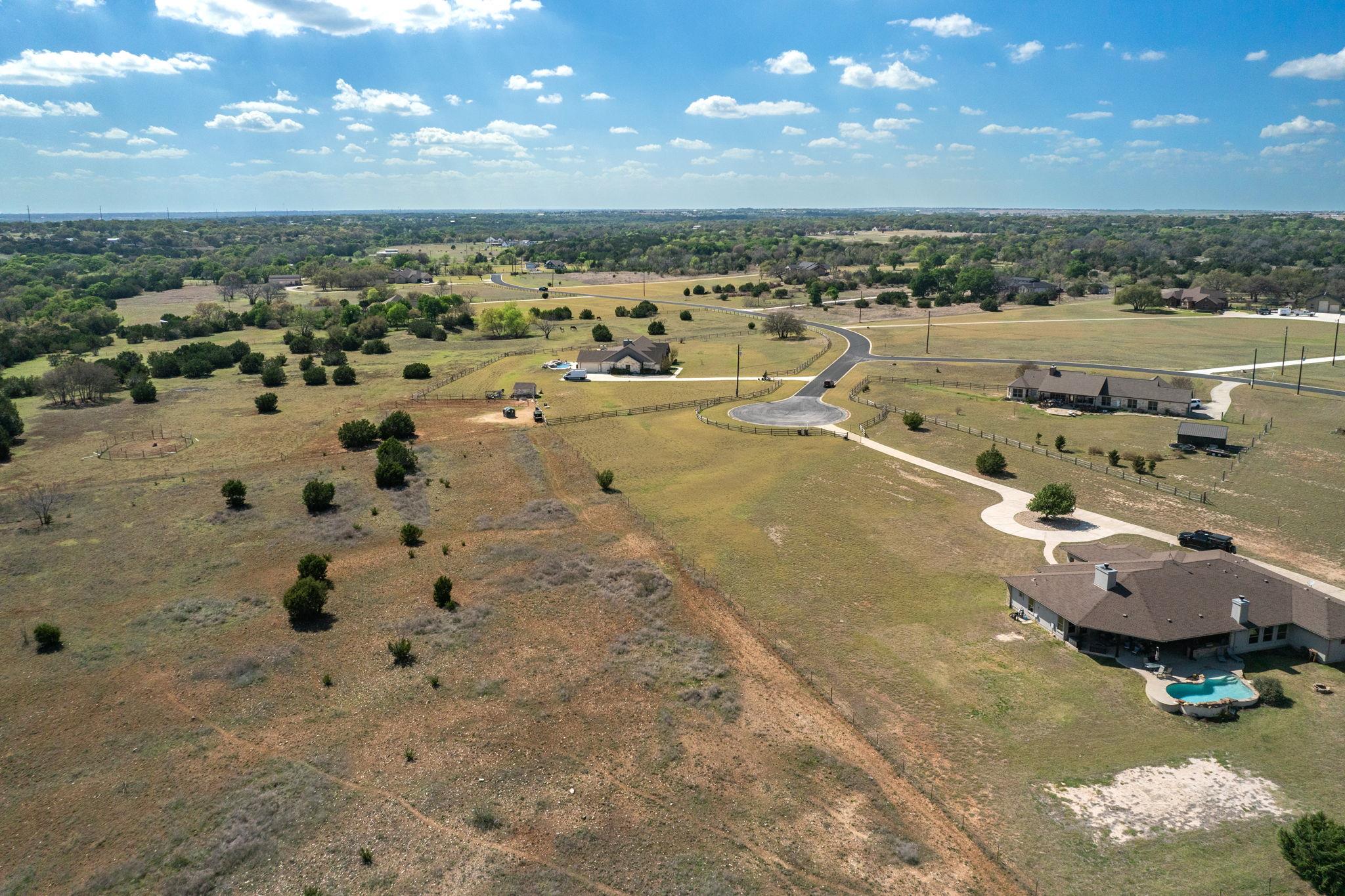 200 Stonehouse Dr, Liberty Hill, TX 78642