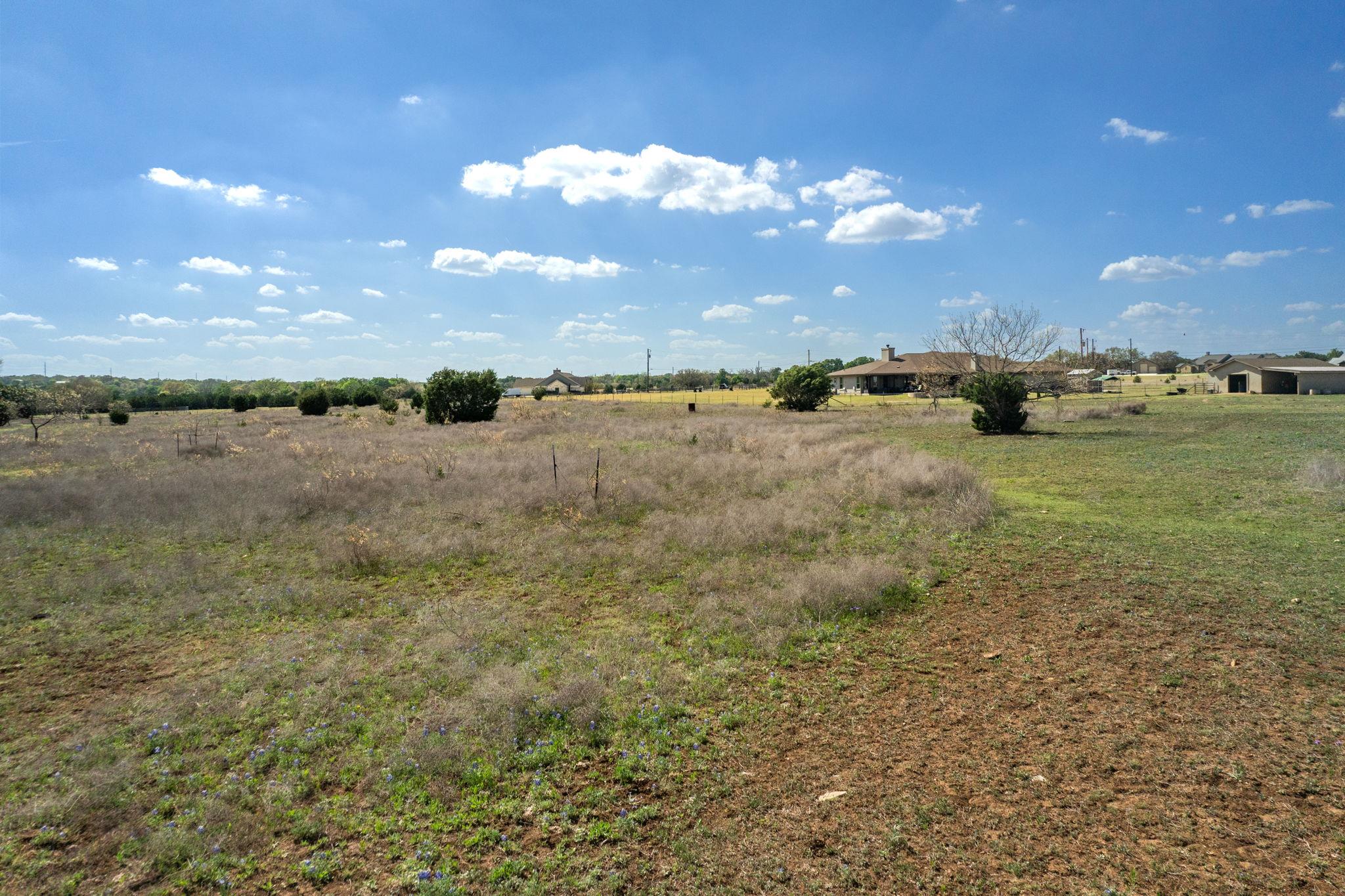 200 Stonehouse Dr, Liberty Hill, TX 78642