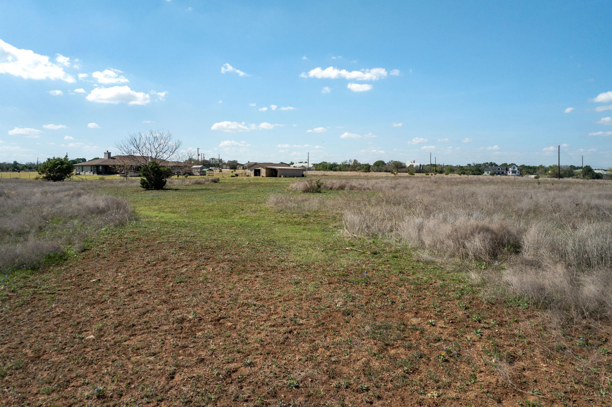 200 Stonehouse Dr, Liberty Hill, TX 78642