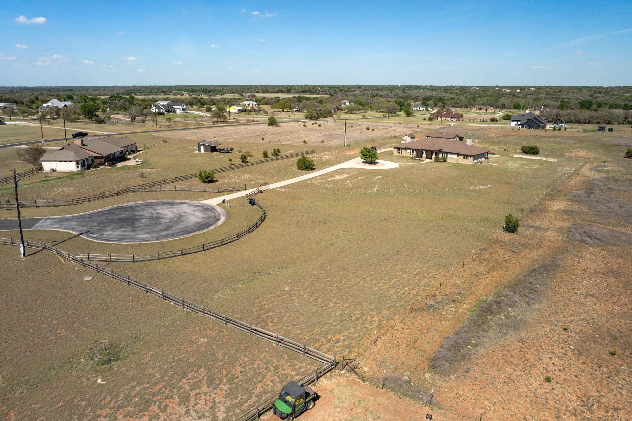 200 Stonehouse Dr, Liberty Hill, TX 78642