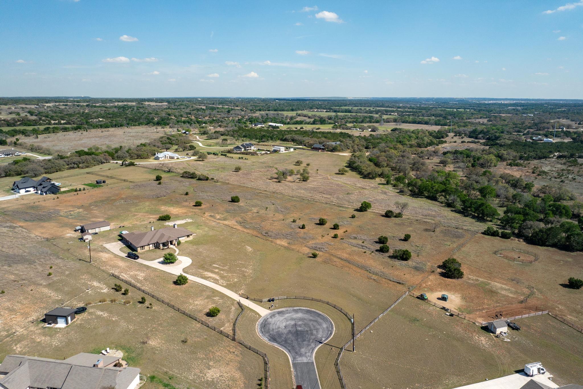 200 Stonehouse Dr, Liberty Hill, TX 78642