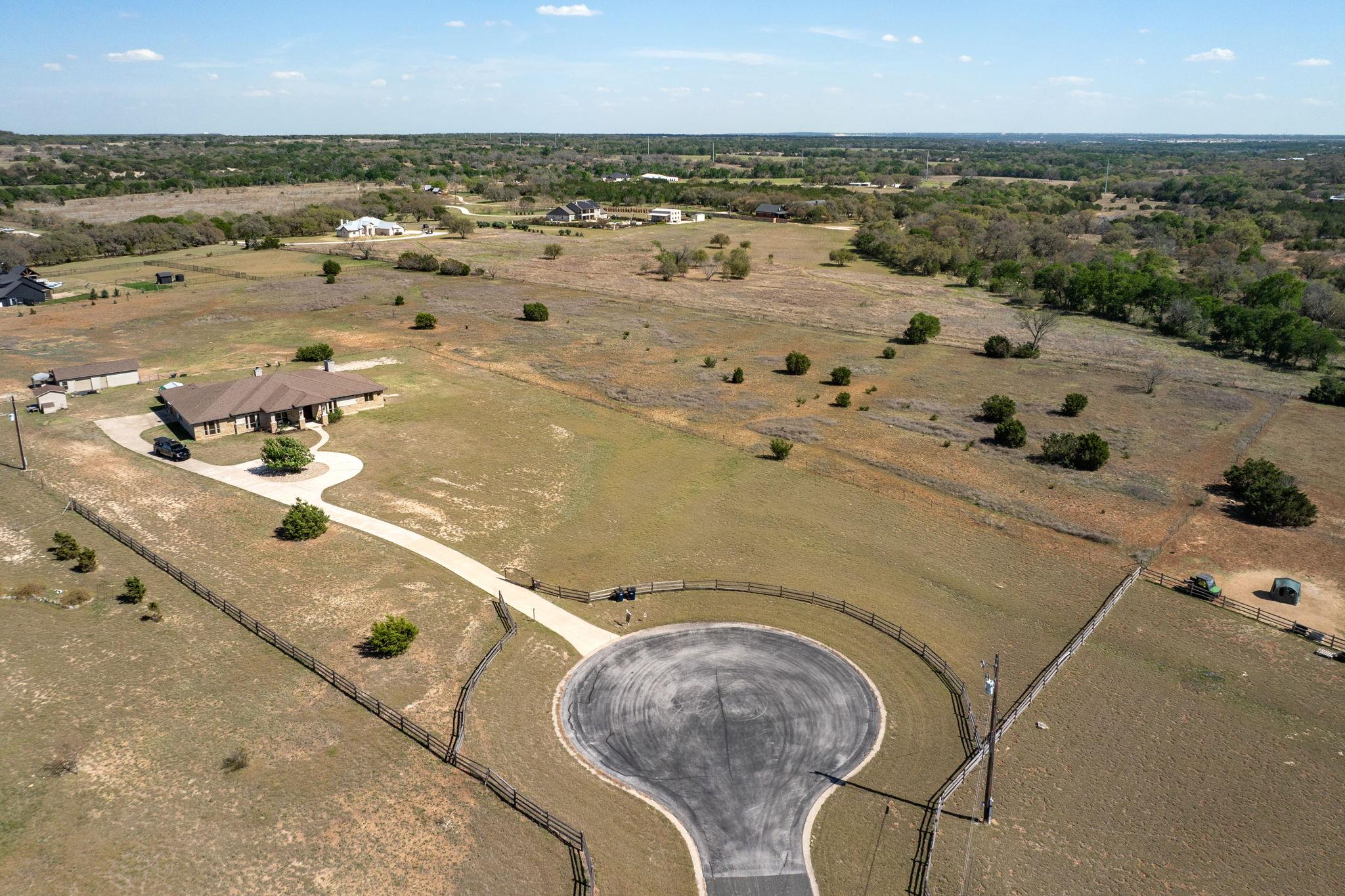 200 Stonehouse Dr, Liberty Hill, TX 78642