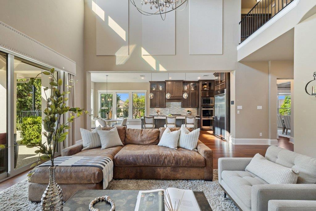 813 Serene Estates Dr, Austin, TX 78738