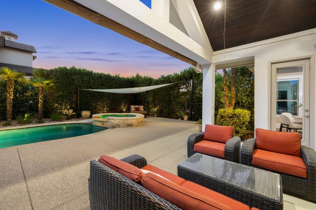 813 Serene Estates Dr, Austin, TX 78738