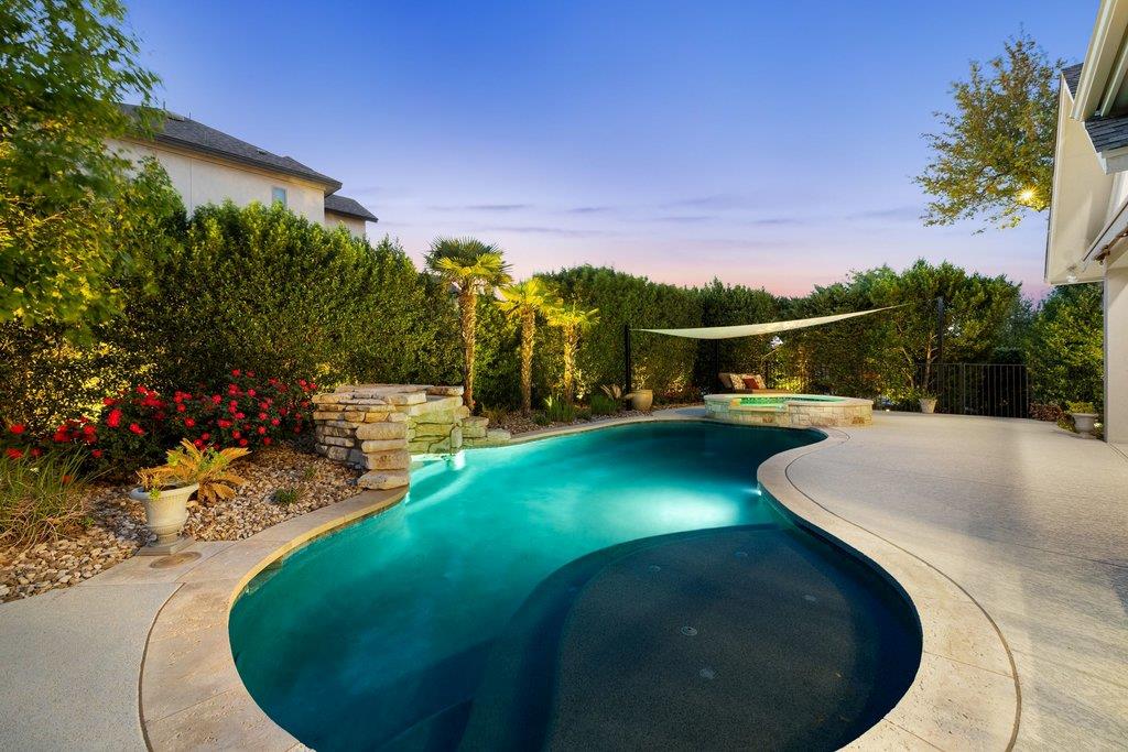 813 Serene Estates Dr, Austin, TX 78738