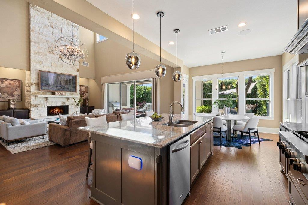 813 Serene Estates Dr, Austin, TX 78738