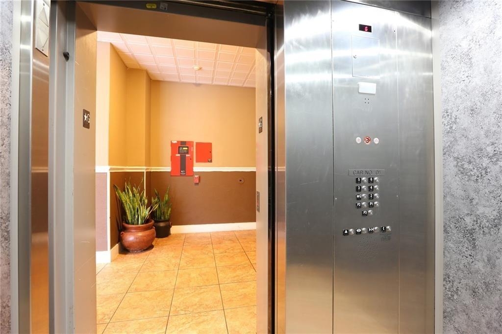 910 W 25th St # 302, Austin, TX 78705