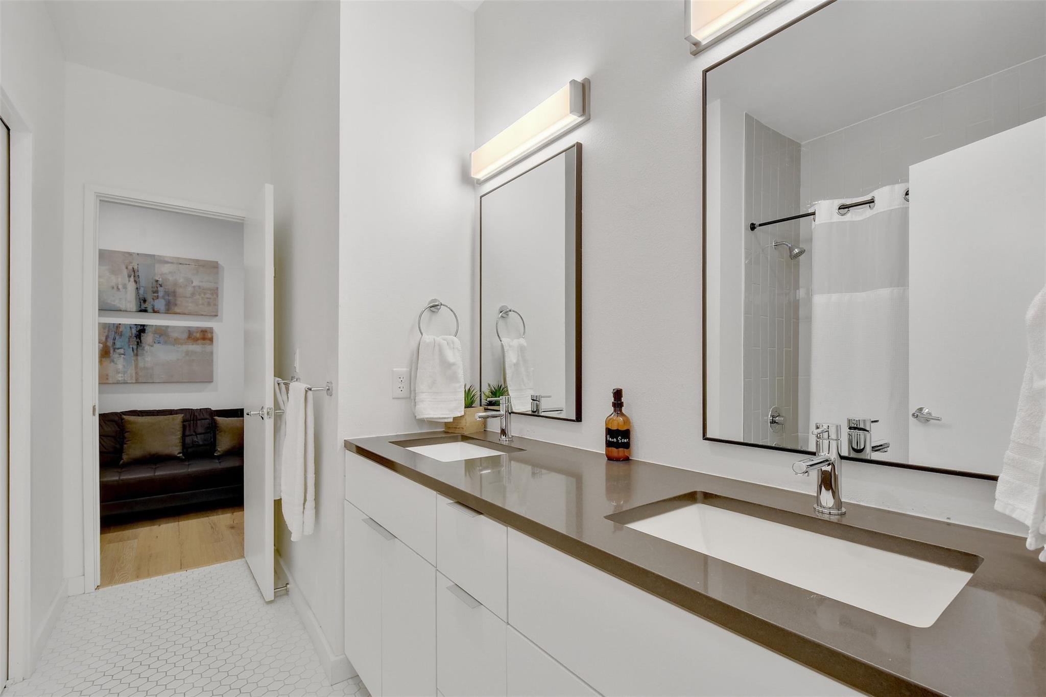 1701 E MLK Jr Blvd # 107, Austin, TX 78702