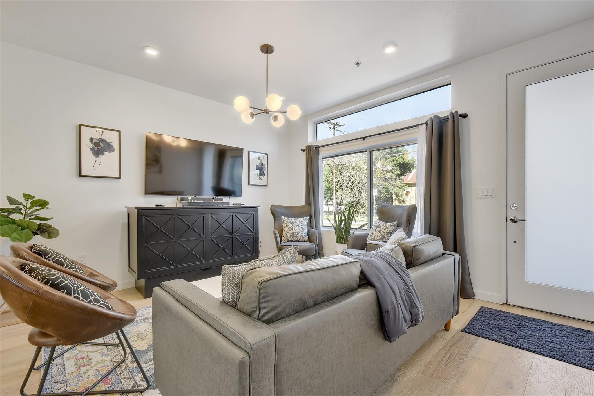 1701 E MLK Jr Blvd # 107, Austin, TX 78702