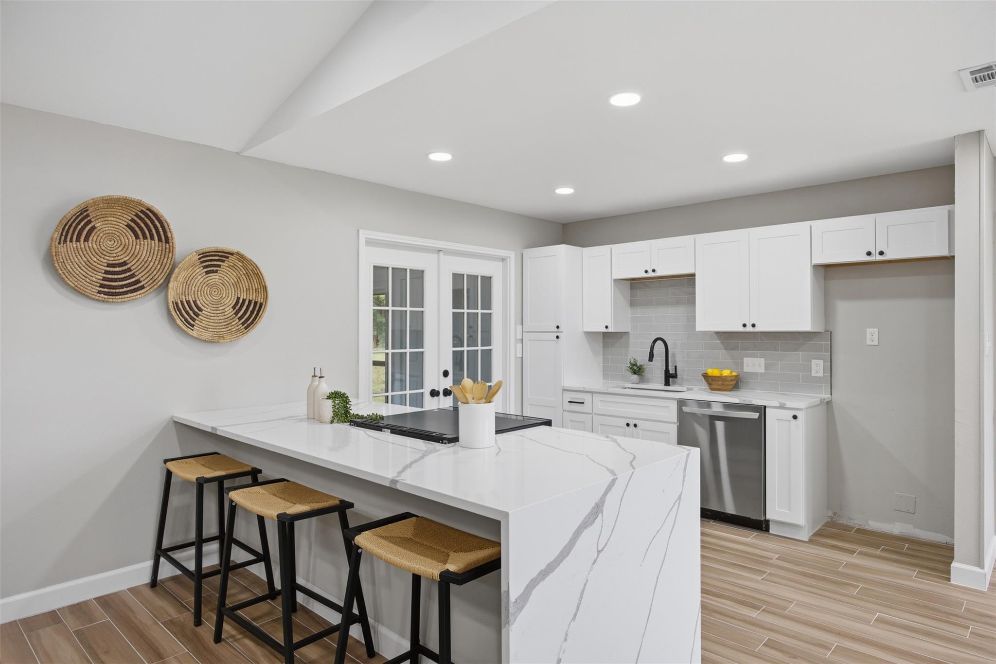 205 Sunshine Dr, Georgetown, TX 78628