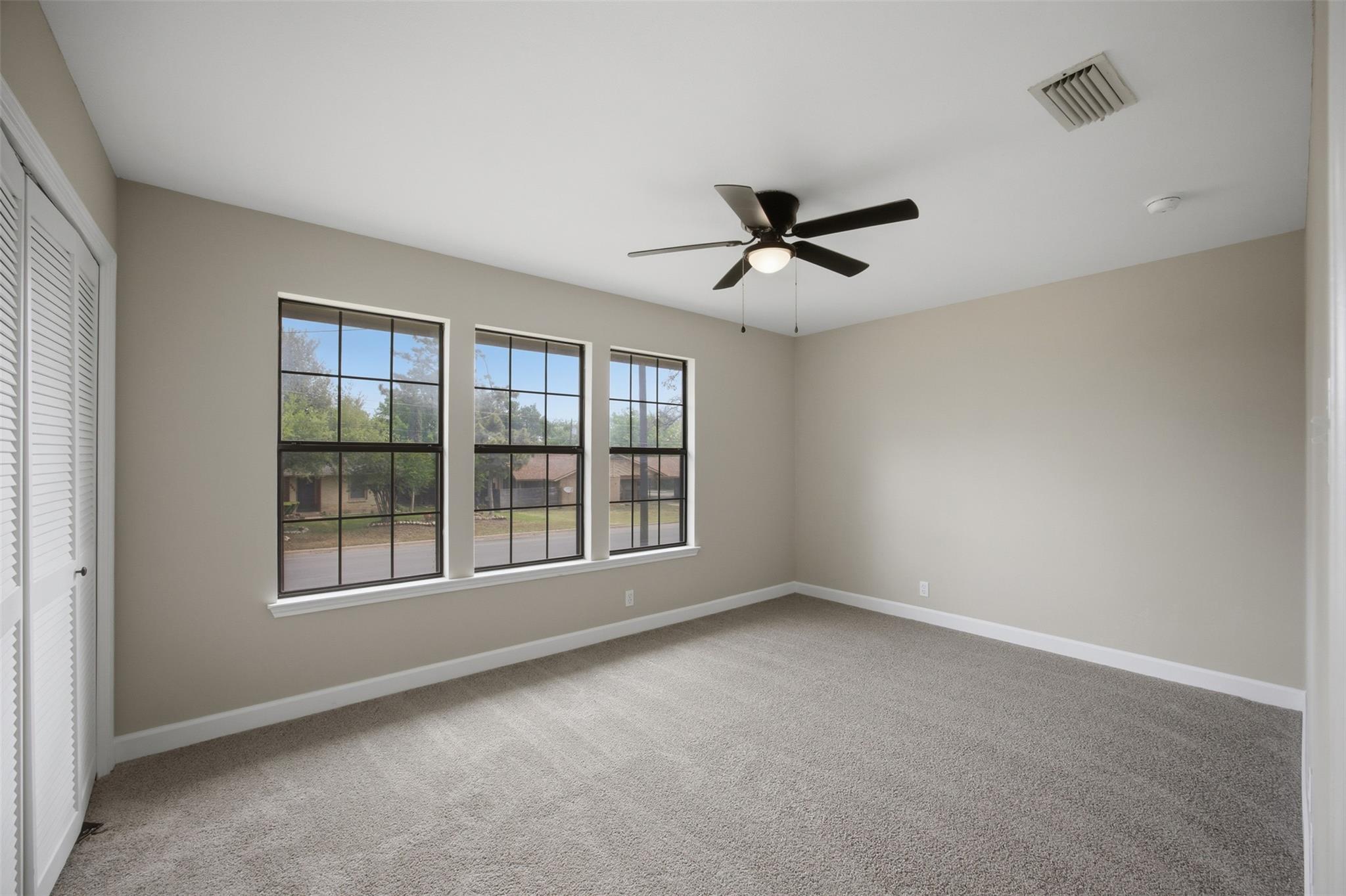 205 Sunshine Dr, Georgetown, TX 78628