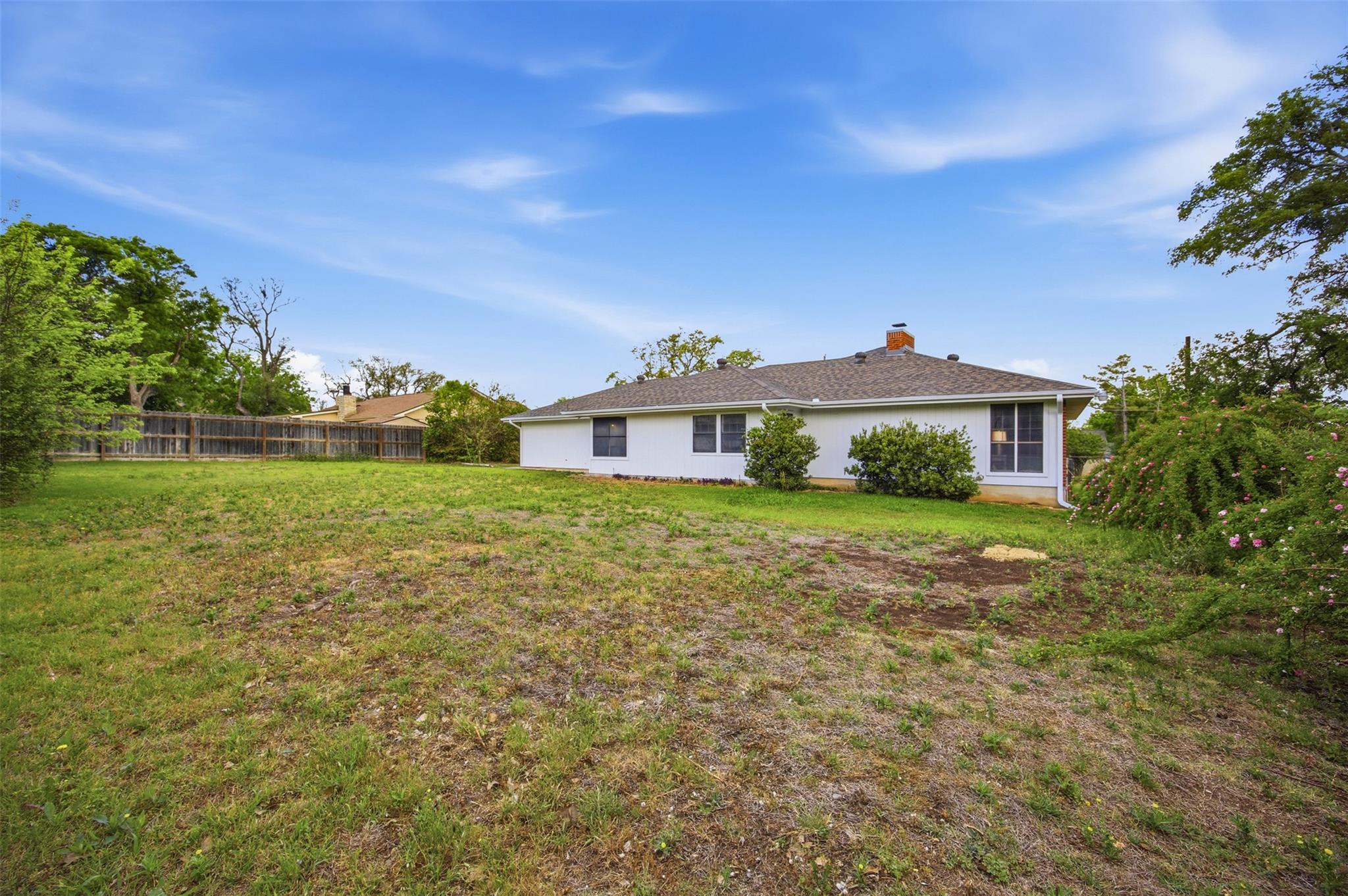 205 Sunshine Dr, Georgetown, TX 78628