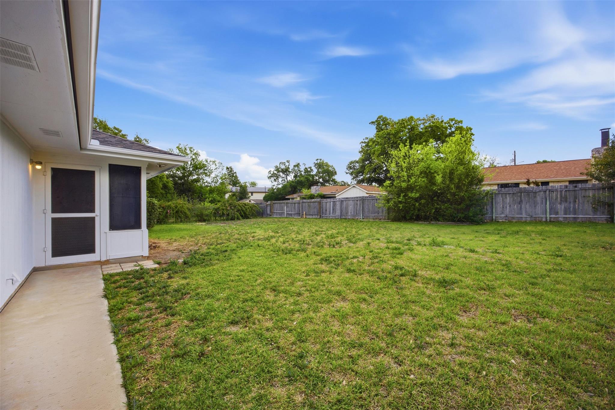 205 Sunshine Dr, Georgetown, TX 78628