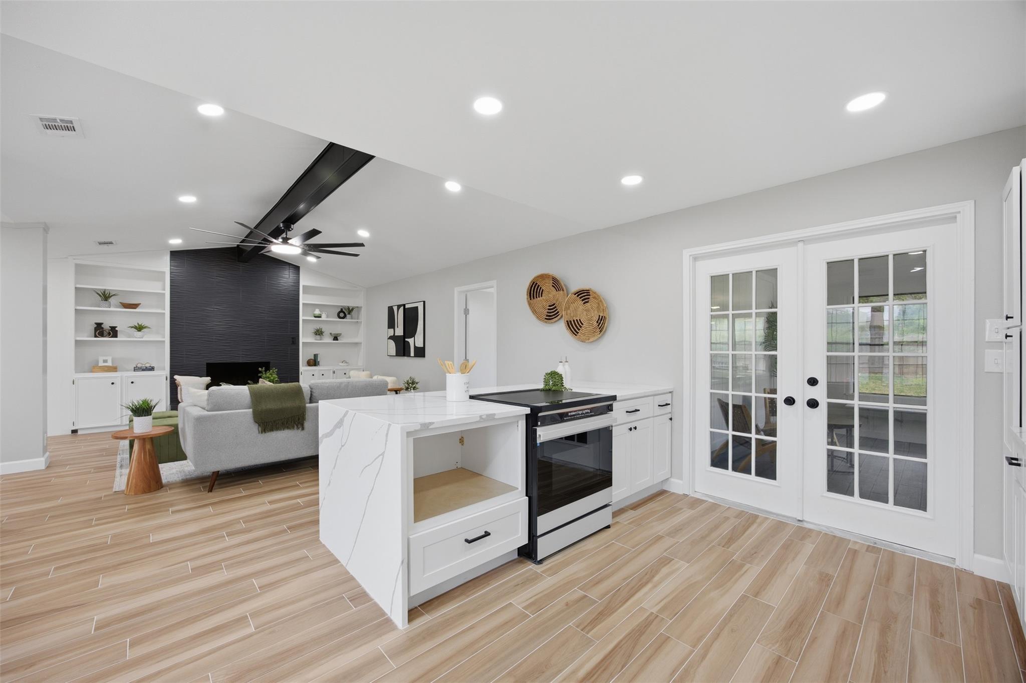 205 Sunshine Dr, Georgetown, TX 78628