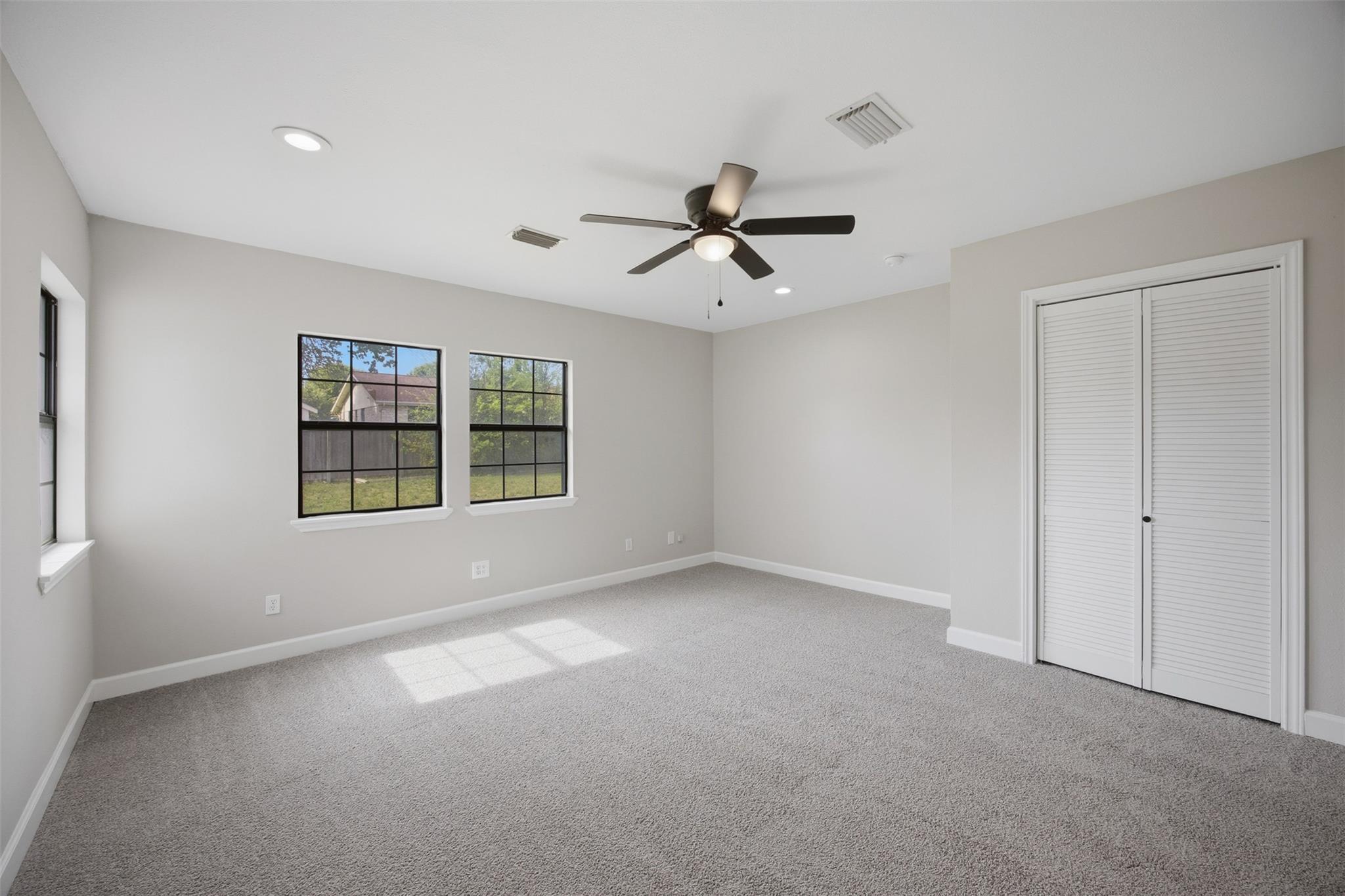 205 Sunshine Dr, Georgetown, TX 78628