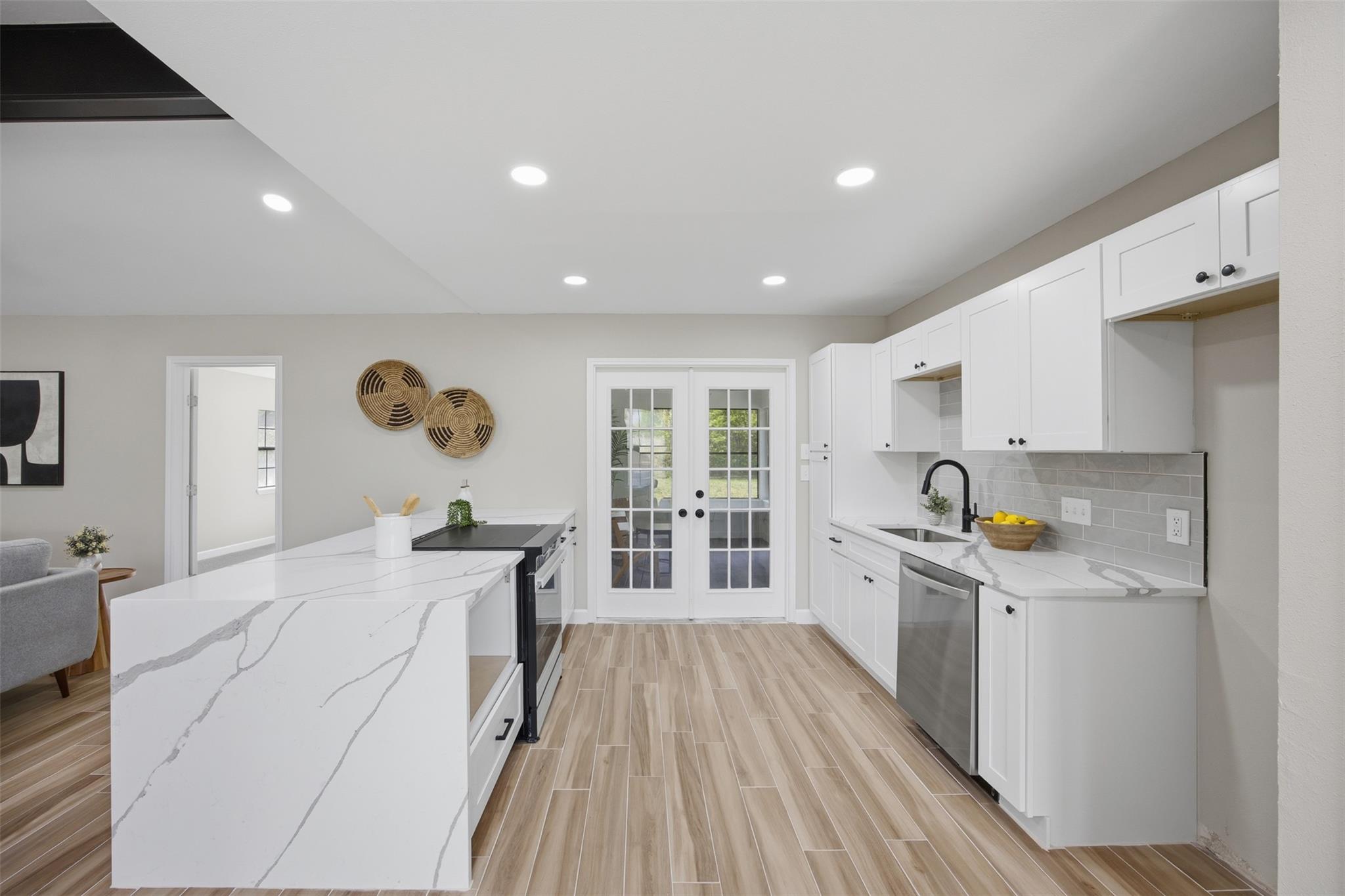 205 Sunshine Dr, Georgetown, TX 78628