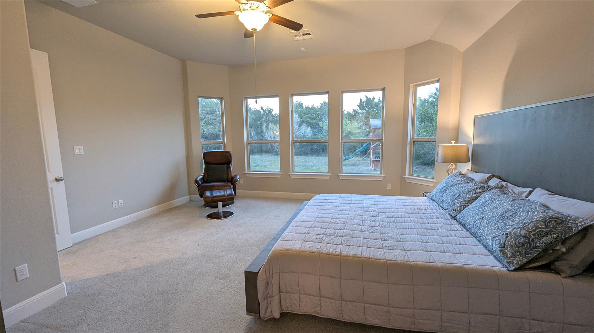 467 Jacksdaw Dr, Austin, TX 78737