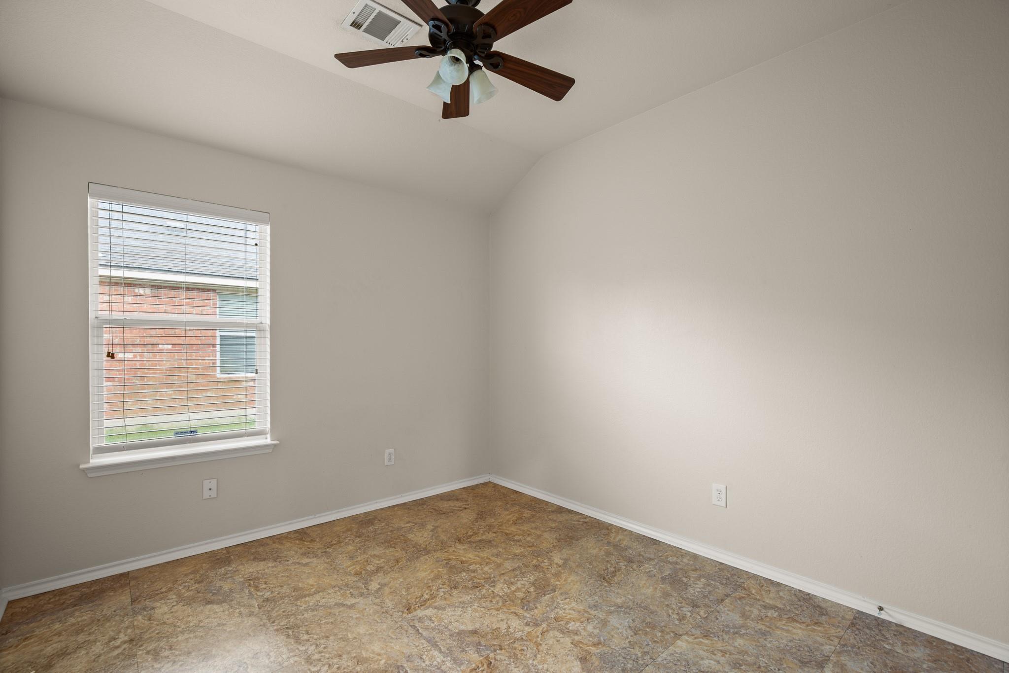 107 Aguilar Dr, Hutto, TX 78634