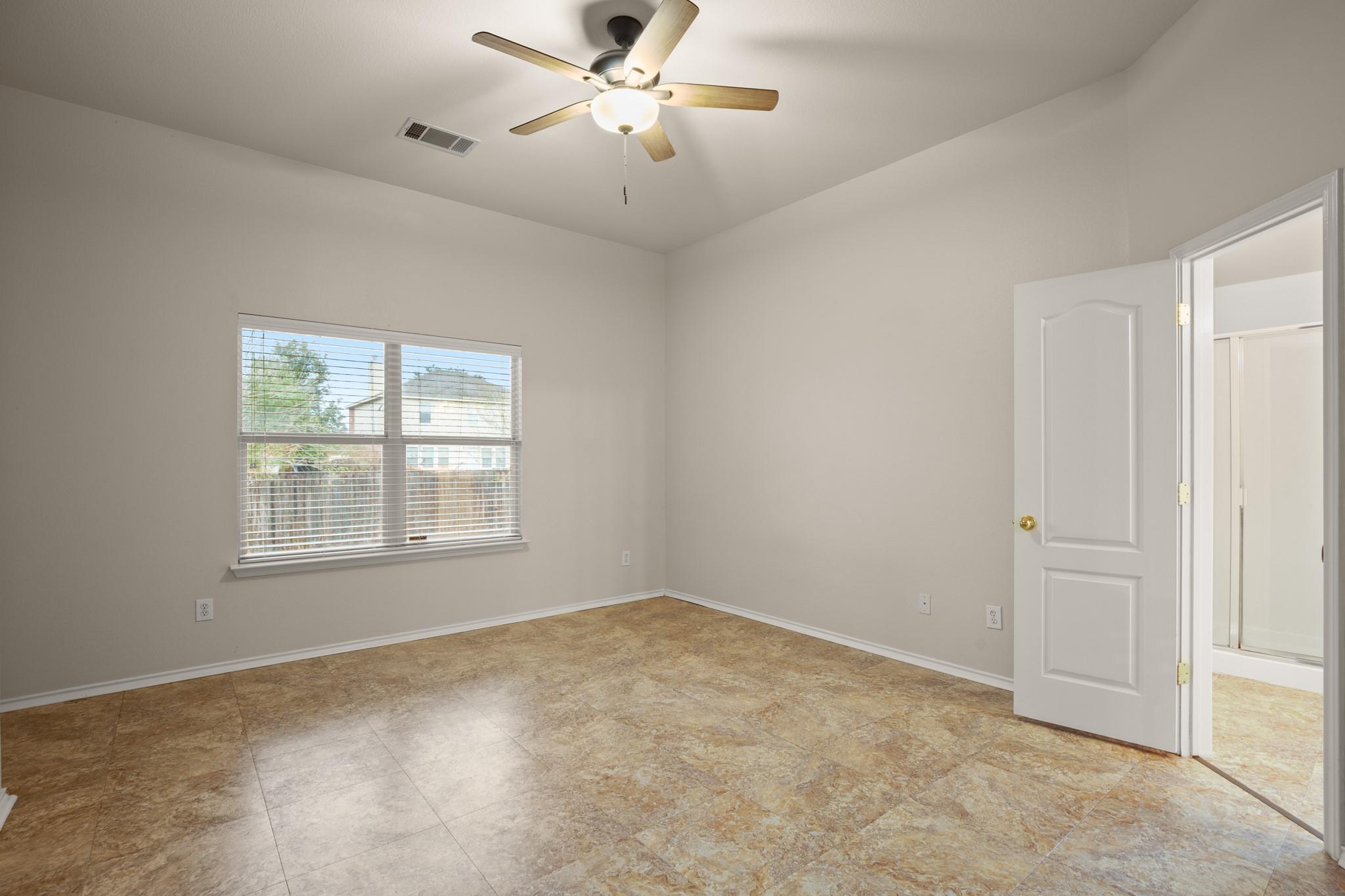 107 Aguilar Dr, Hutto, TX 78634