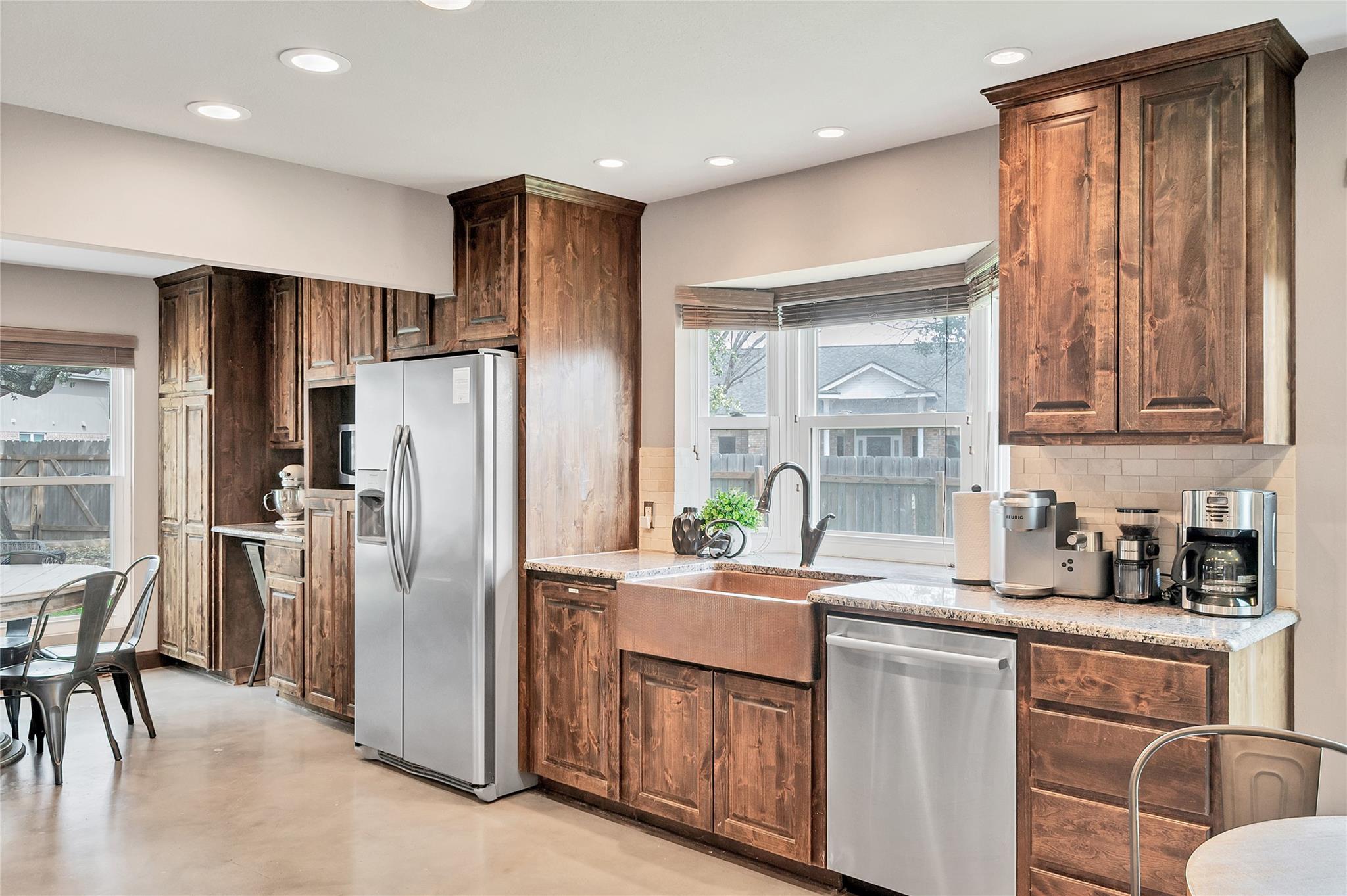 901 Oakcrest Cir, Cedar Park, TX 78613